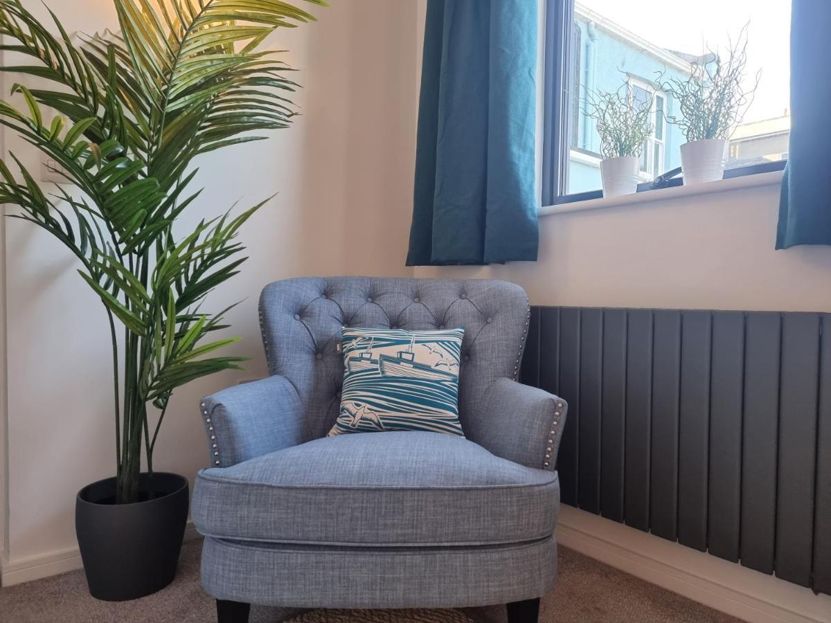 The Bunker-Luxe Central Falmouth Getaway With Stunning Sea Views Екстер'єр фото