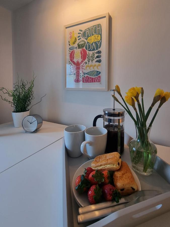 The Bunker-Luxe Central Falmouth Getaway With Stunning Sea Views Екстер'єр фото